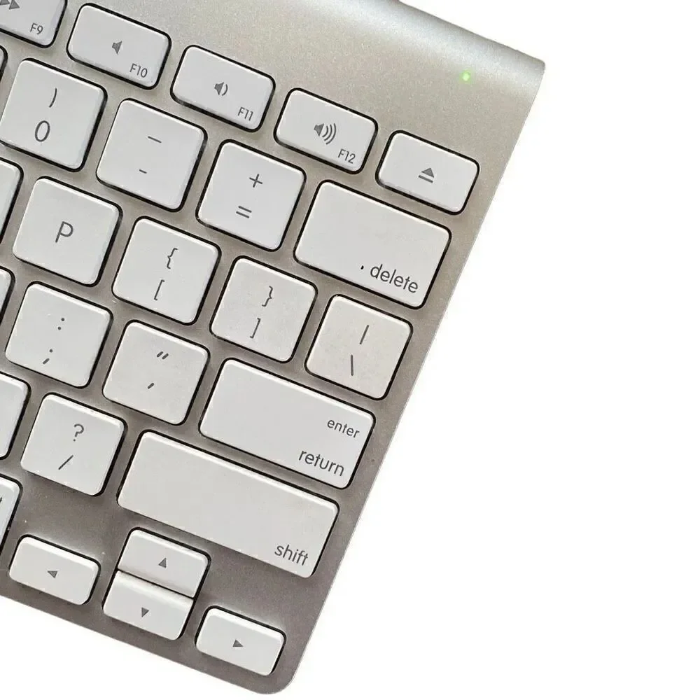Apple Keyboard